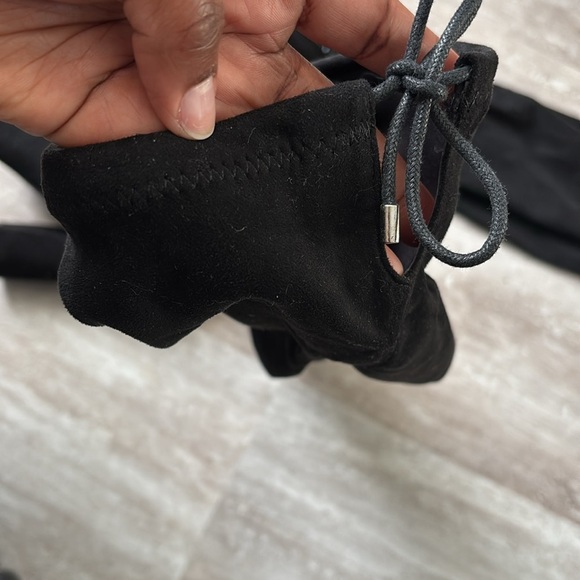 Pointy over the knee boots - Picture 7 of 7